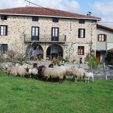 Agroturismo Uxarte * Aramaio